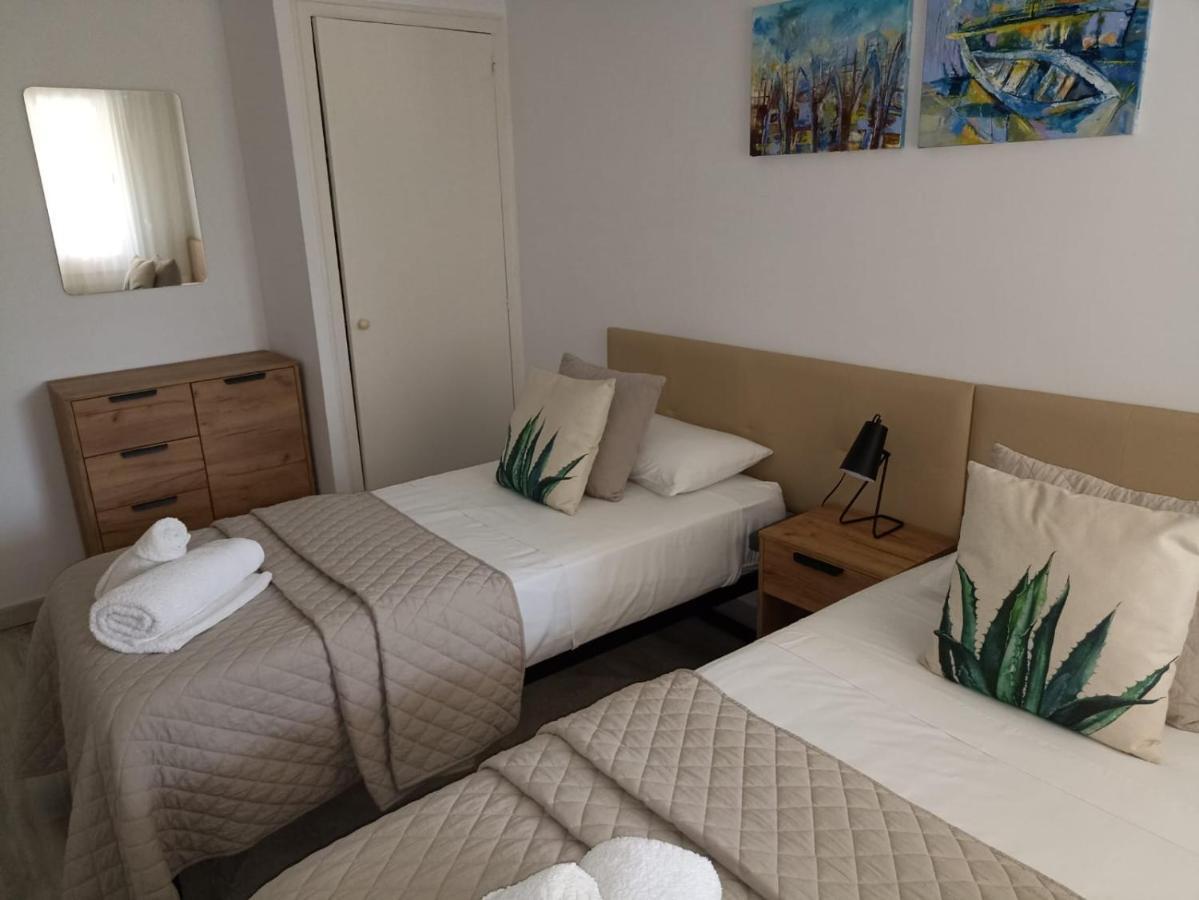 Apartamento Maya Relax Салоу Экстерьер фото